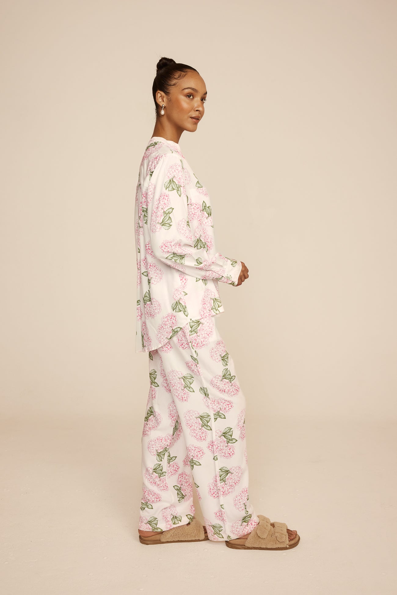 Marlon Satin Feel Floral Print Pyjama Set Marlon Satin Feel Floral Print Pyjama Set